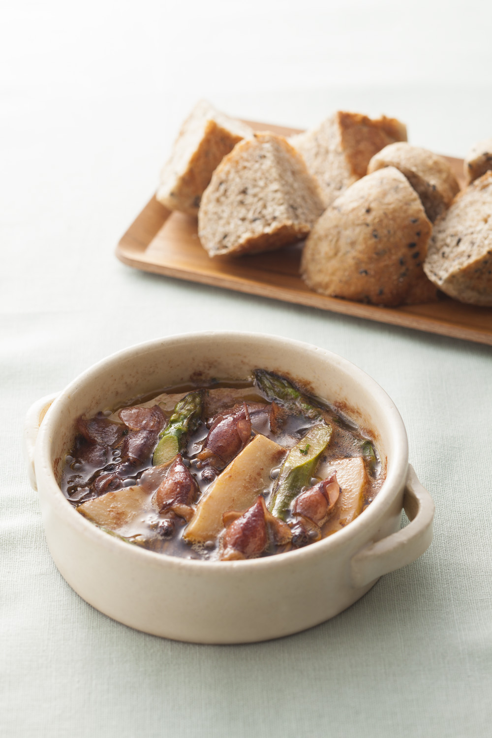 たけのことホタルイカのアヒージョ